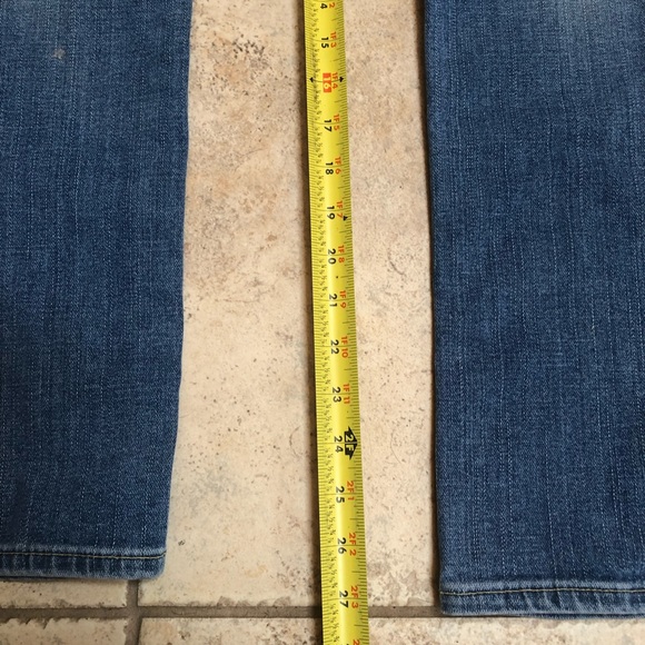 True Religion Billy Jeans - Picture 4 of 9